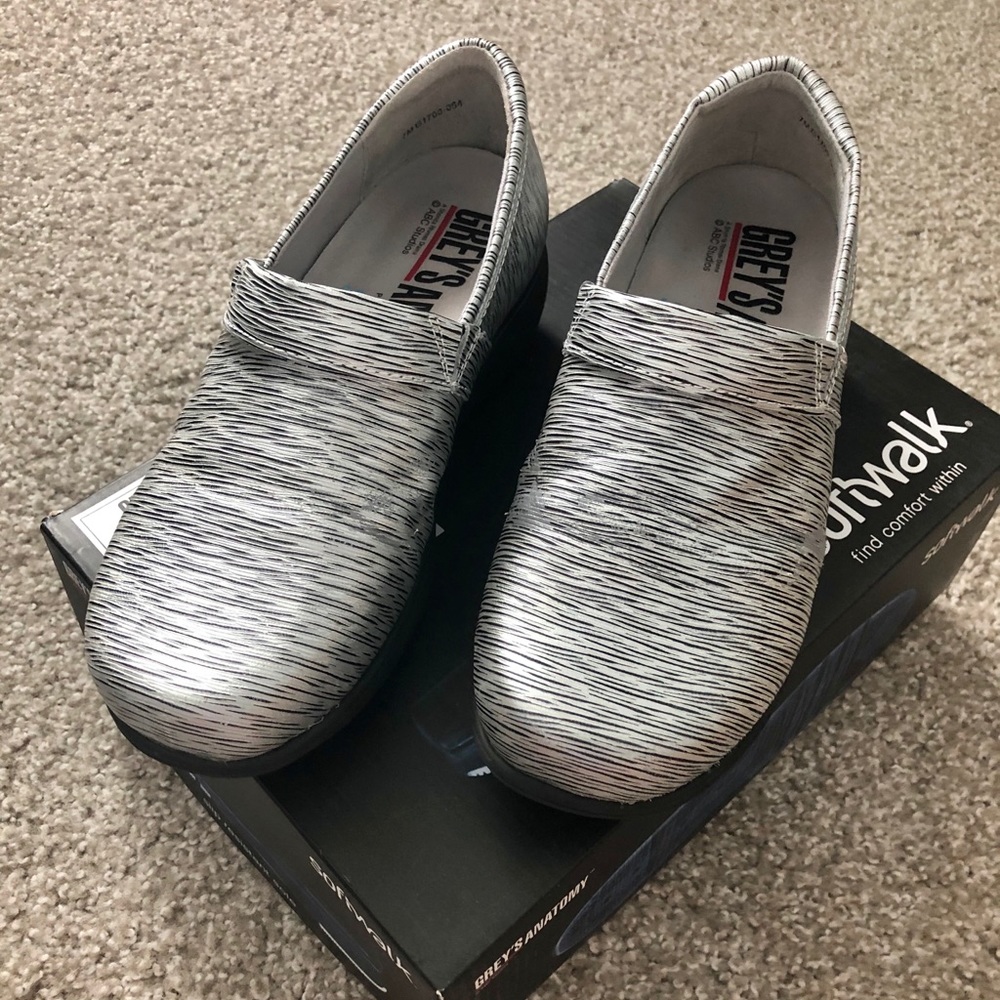 📫 SOLD! Grey’s Anatomy ‘Meredith’  Nursing Shoe